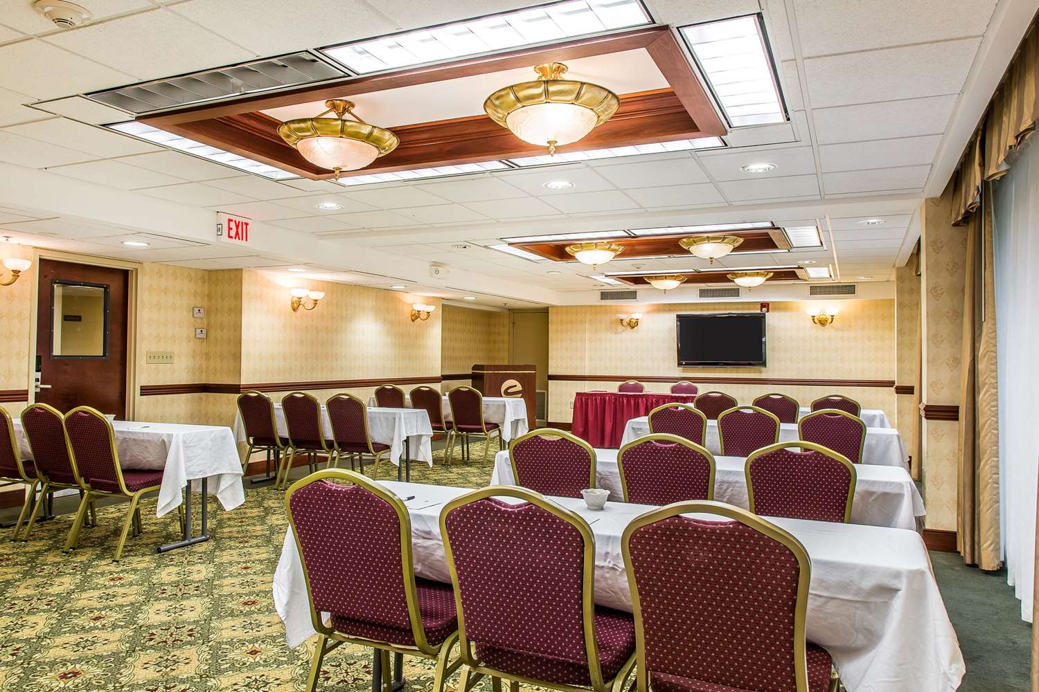 Hamden Hotel & Suites 23/26