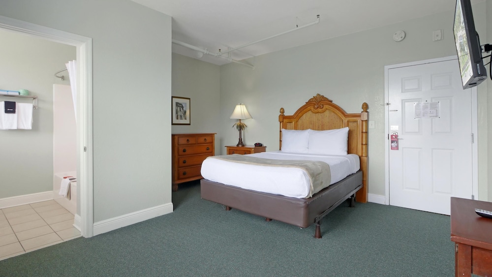 Crystal Bay Hotel 14/79
