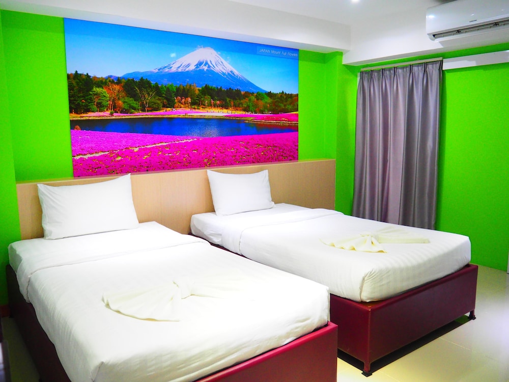 Blue Orchids Hotel 25/66
