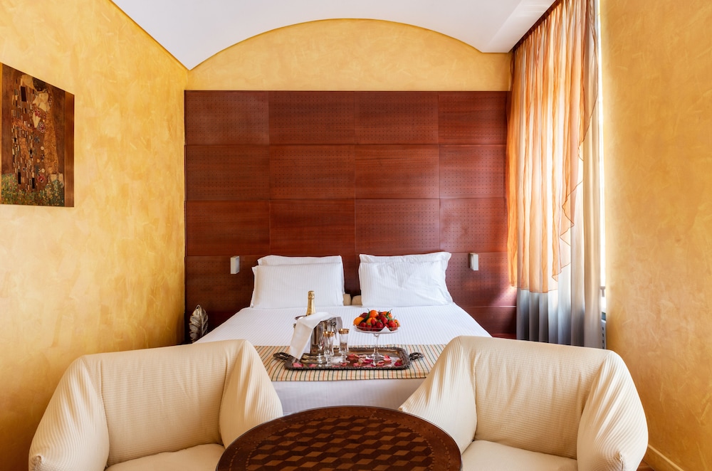 Hotel Sanpi Milano 14/74