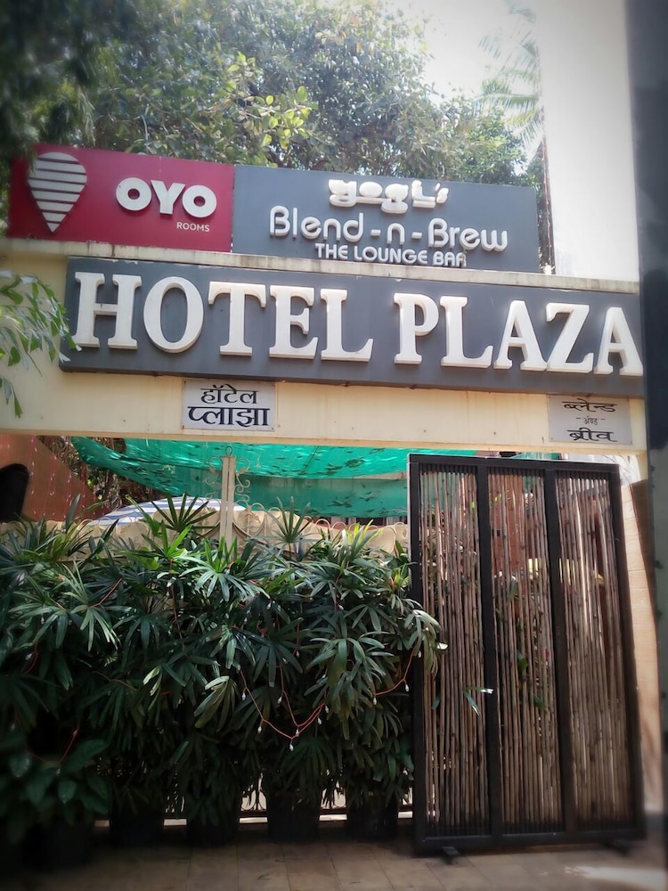 Hotel Plaza 2/37