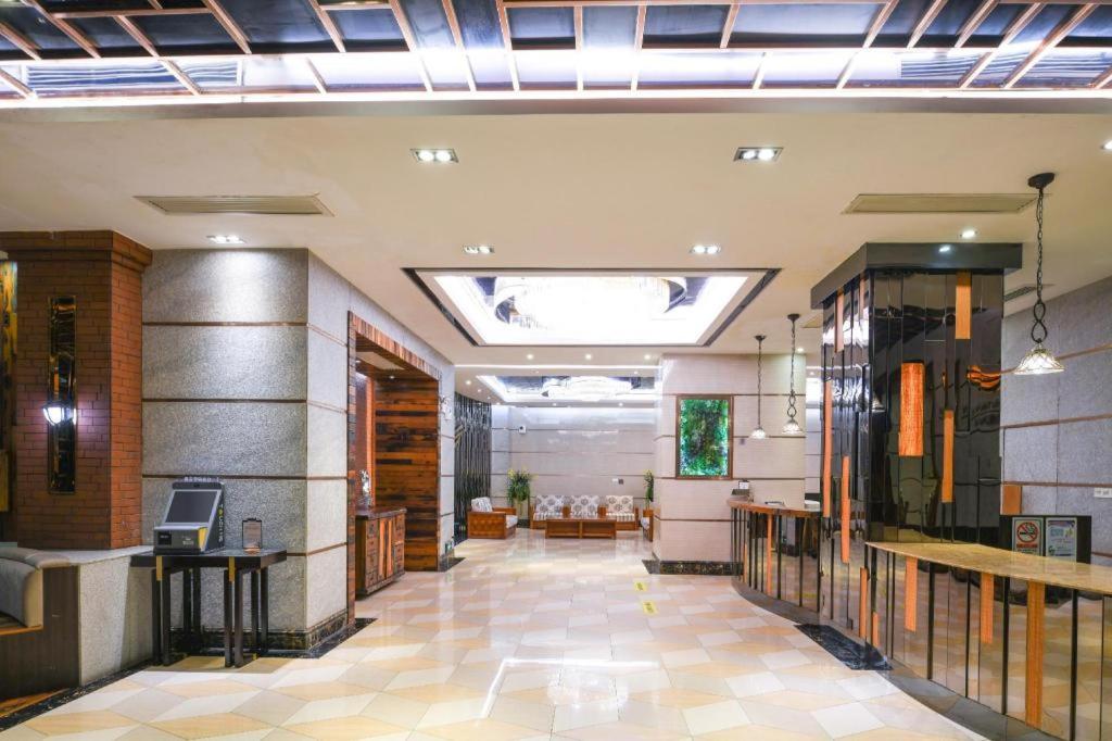 Gondola Taikoo Hotel 12/48