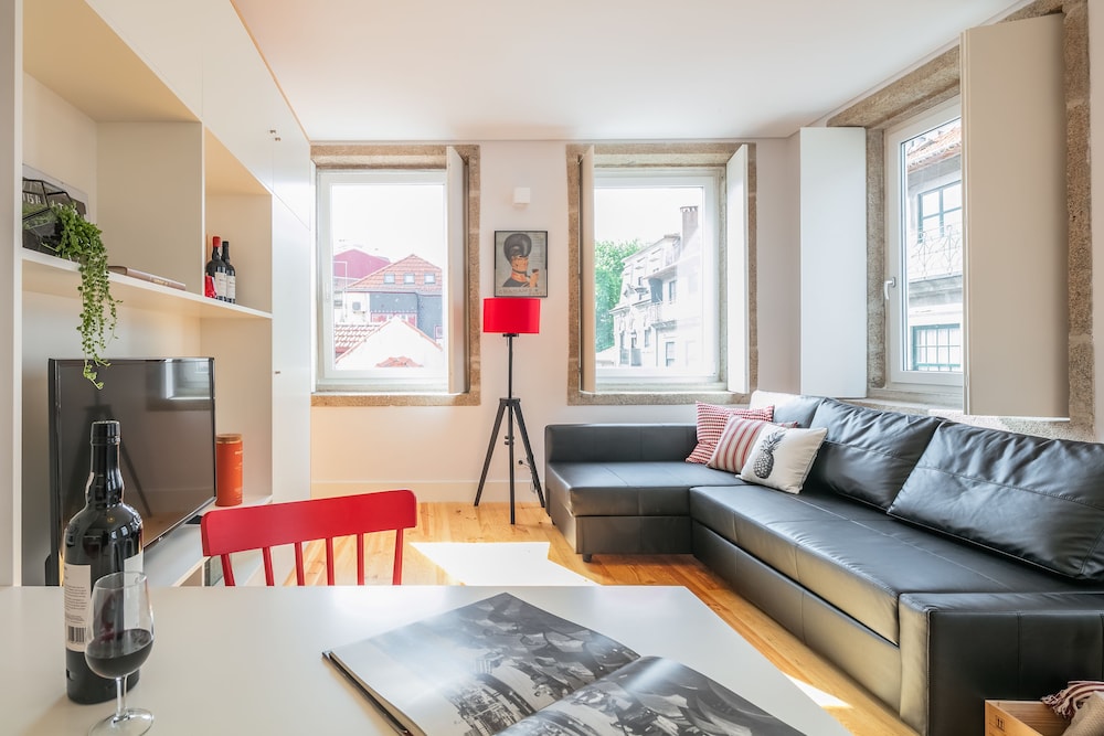 Indulge Porto Flats 24/50