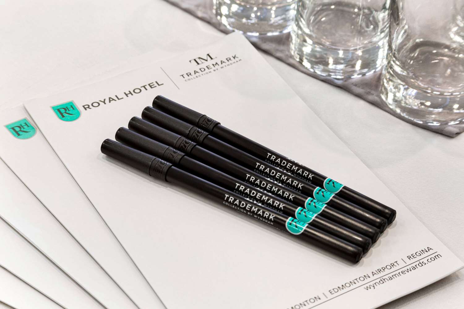 Royal Hotel Edmonton Airport, Trademark Collection By Wyndham 9/40