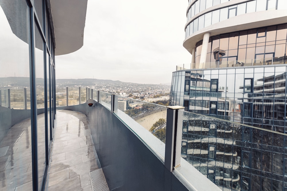 Meta Business Hotel 44/50