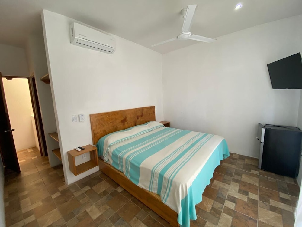 COMFORT, QUEEN BED, BALCONY