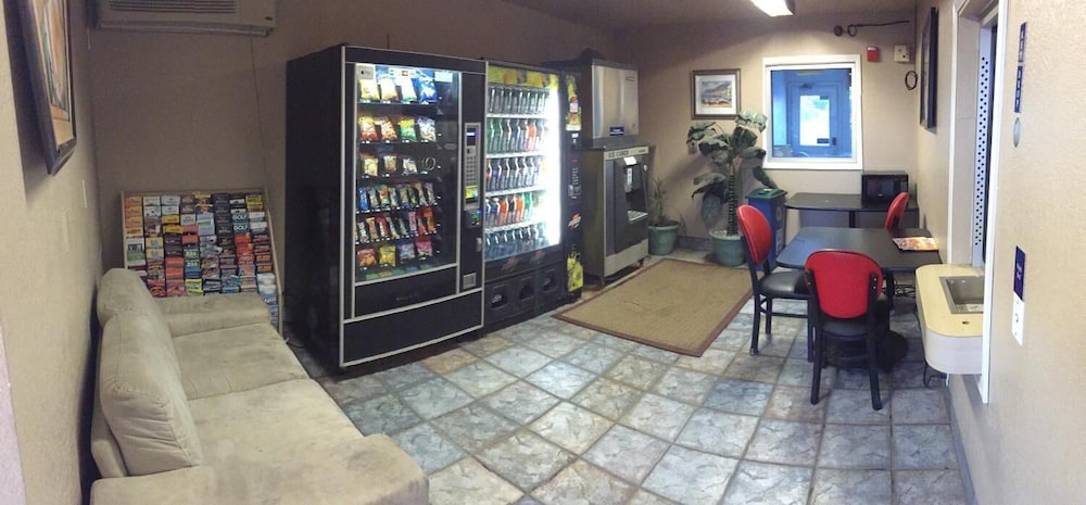 Hilltop Inn Suites 20/28