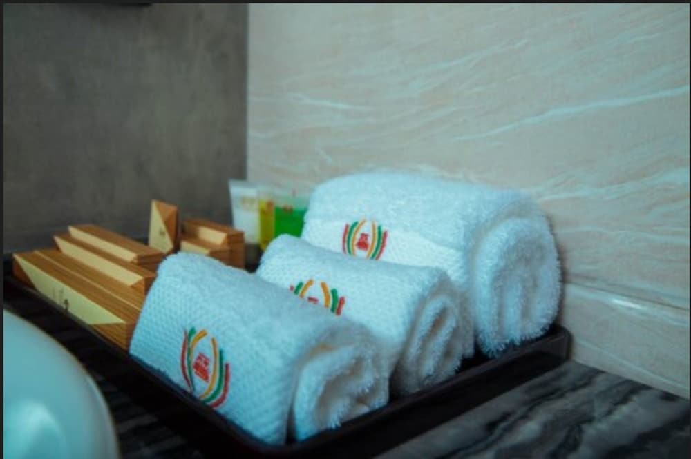 غرفة تنفيذية بسرير كينج، Tiffany Diamond Hotel Makunganya Street 8/10