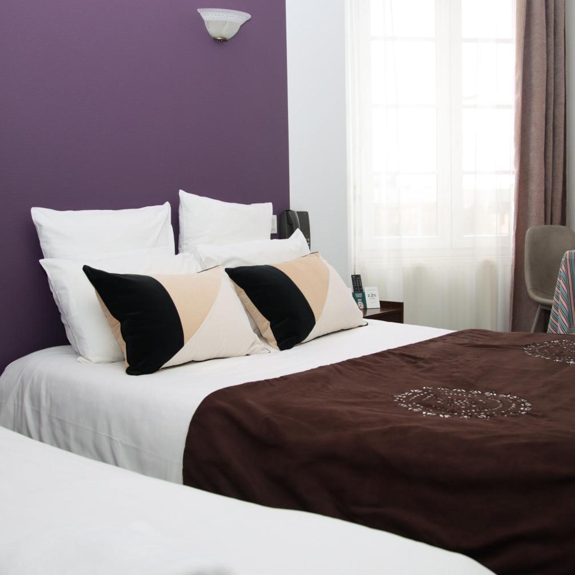 AUBERGE DE LA CLOCHE 5/22