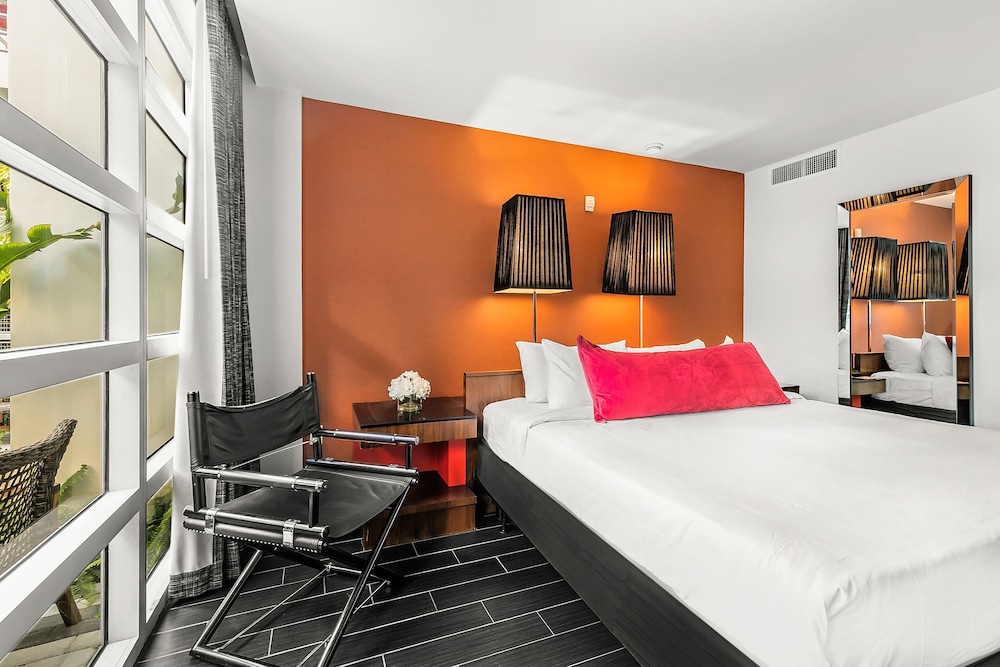 Fairwind Hotel Miami Beach 35/86