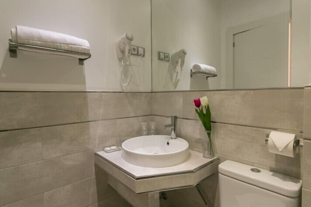 Hostal Met Madrid 22/30