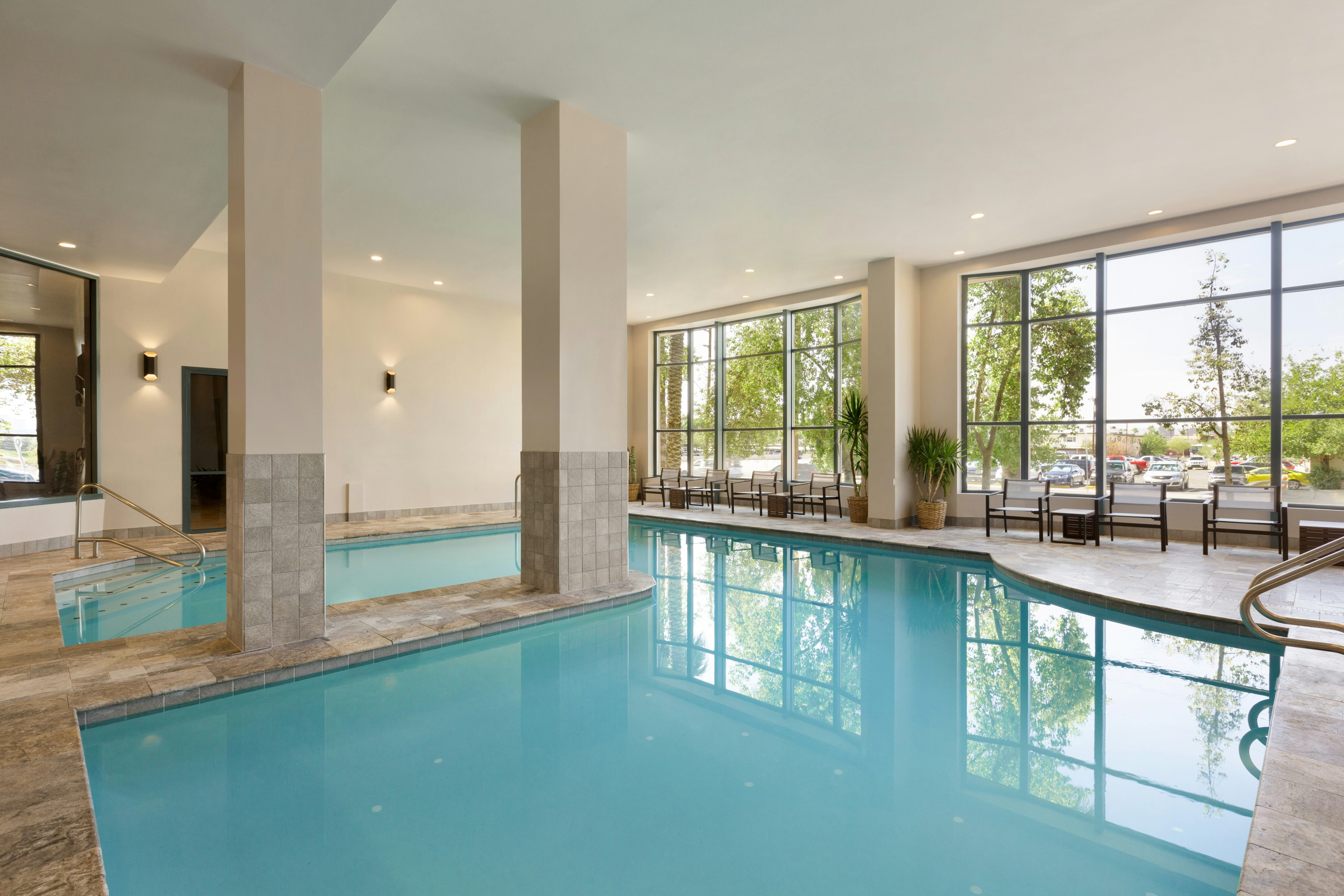 Embassy Suites By Hilton Phoenix Downtown North 28/70