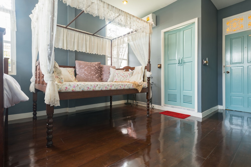 The Unforgotten B&B 32/50