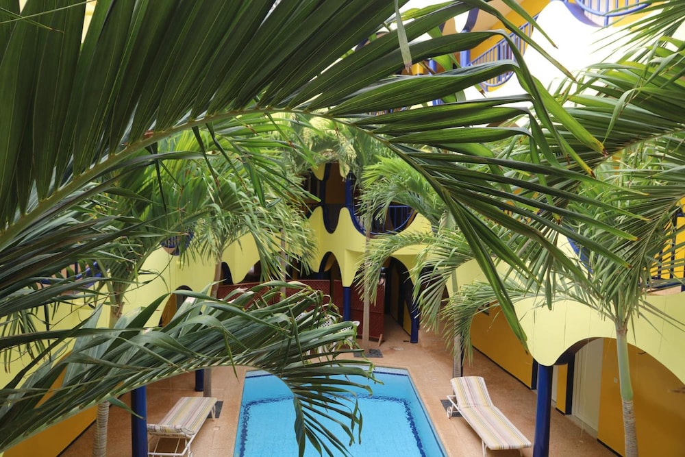 L Hacienda 18/30