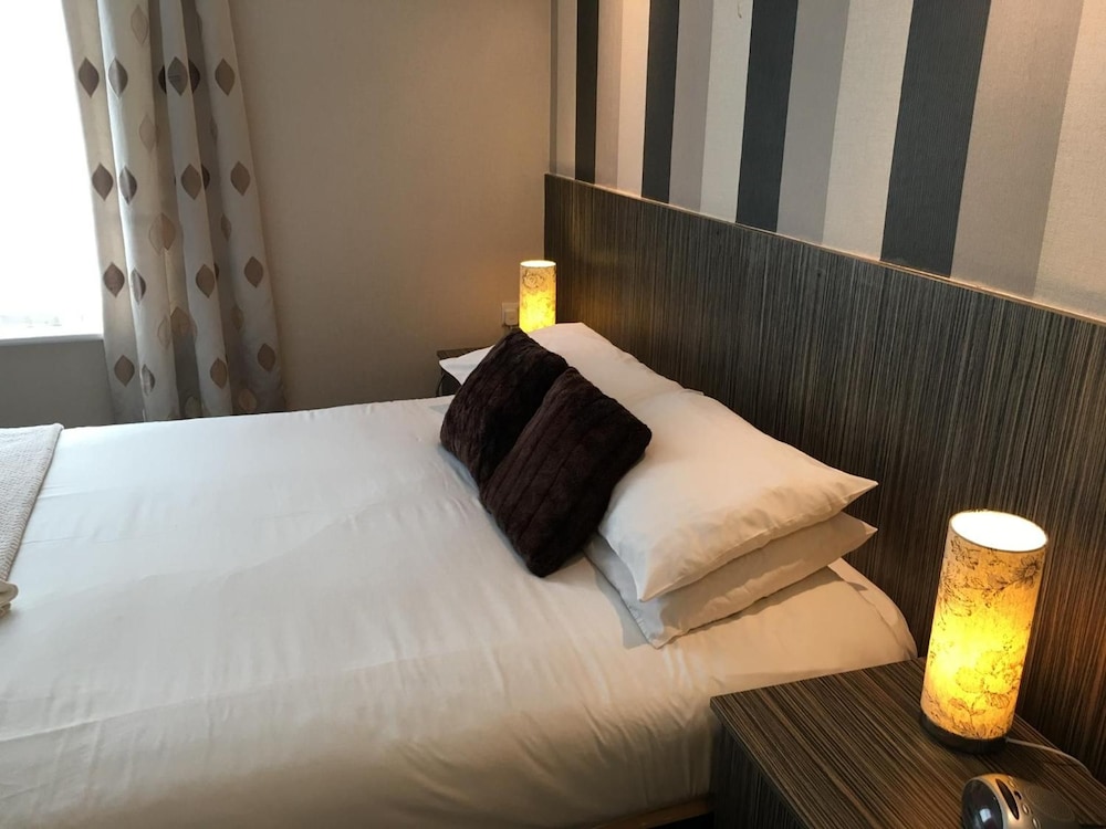 Glenheath Hotel 22/49