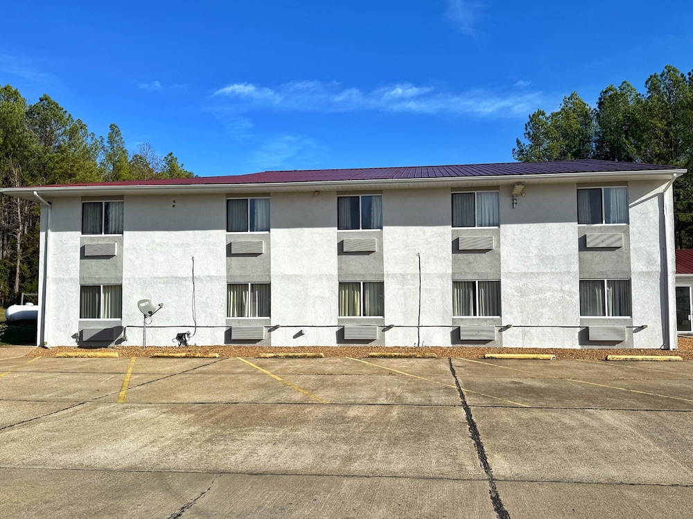 Laketree Inn And Suites Marion 29/34