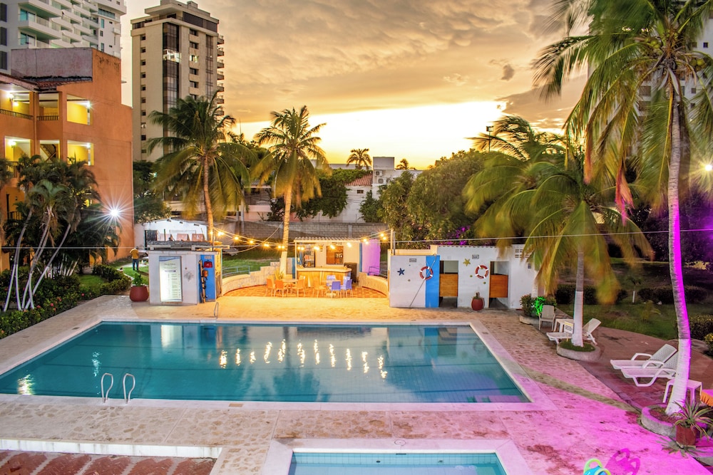 Palmarena Plaza Hotel 46/49
