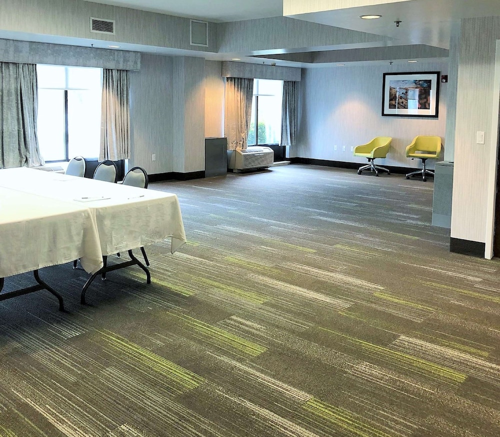 Hampton Inn Williamsport-Downtown 5/40