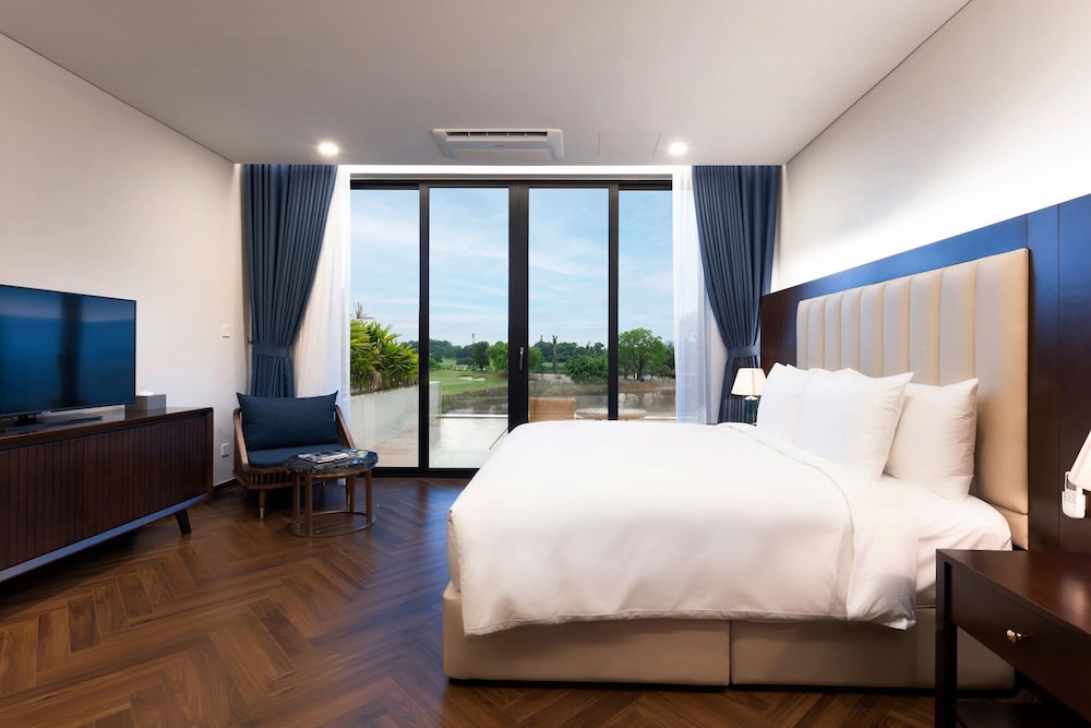 2 BEDROOMS, PRIVATE POOL