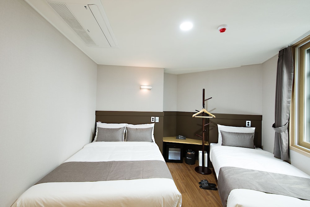 EHWA HOTEL MYEONGDONG 14/69