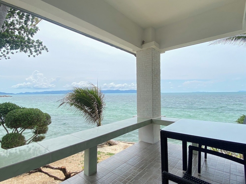 Sunset Beach Villas 35/50