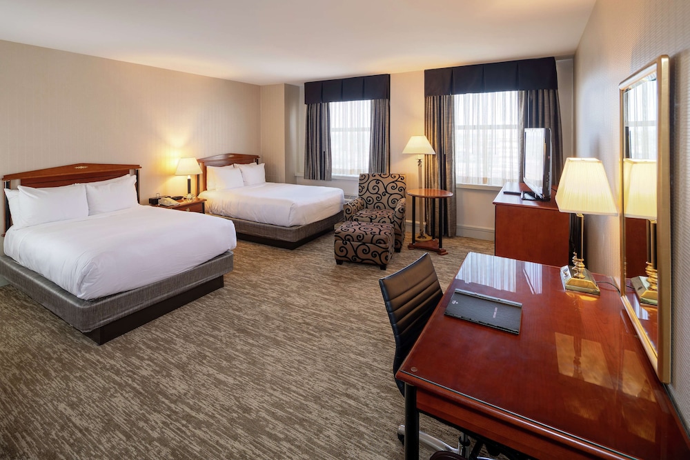 Hilton Cincinnati Netherland Plaza 11/62