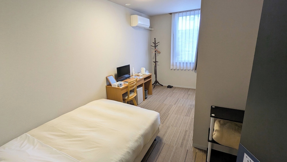 Hotel Crown Hills Miyoshi 4/40