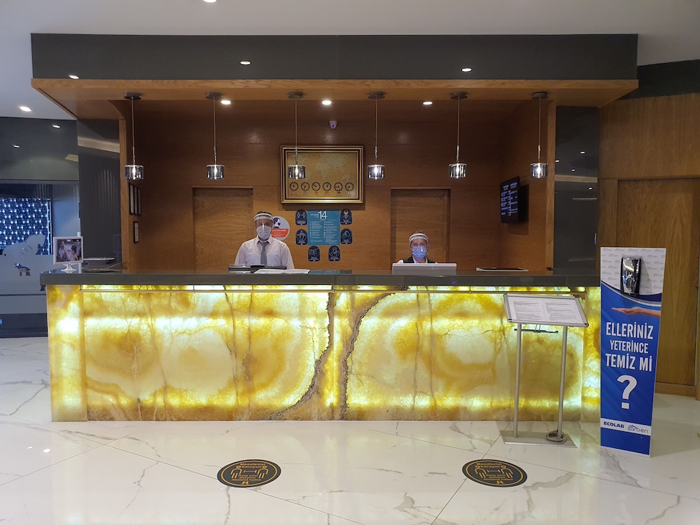 Akol Hotel 4/50