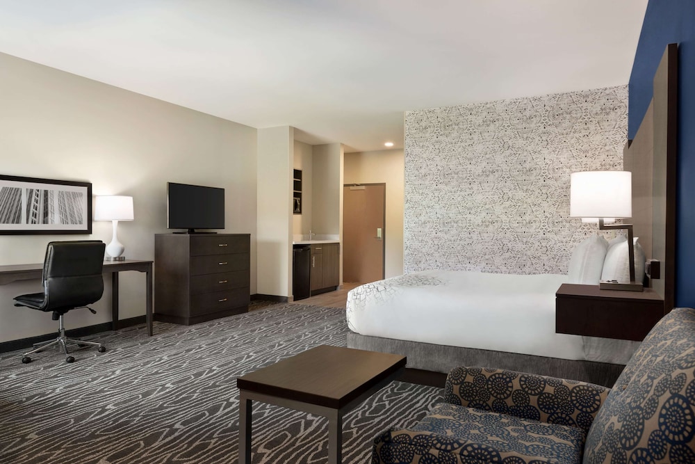 La Quinta Inn Suites By Wyndham Rock Hill 28/61