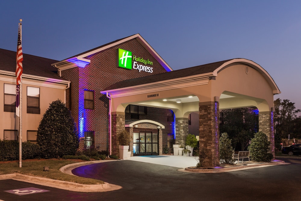Holiday Inn Express Plymouth 3/54