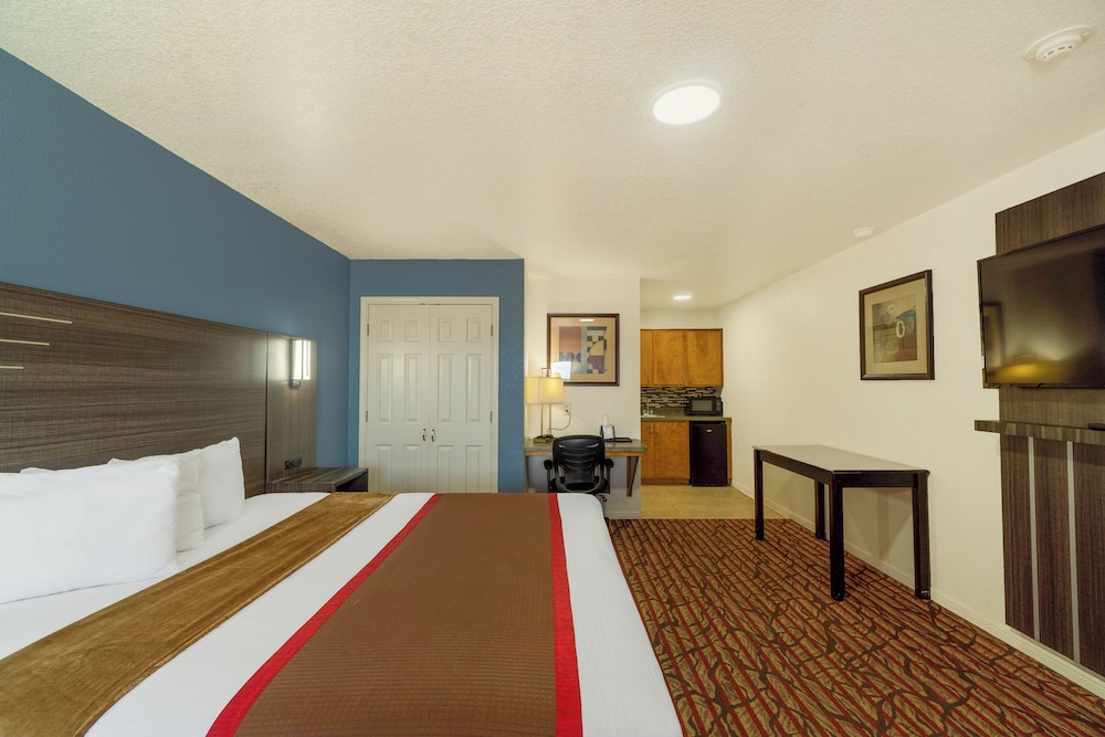 High Five Inn 4/50