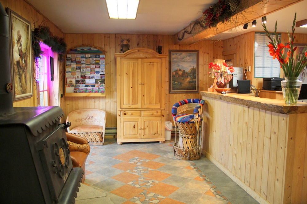 Spirit Lake Lodge and Snowmobile Rentals 45/63