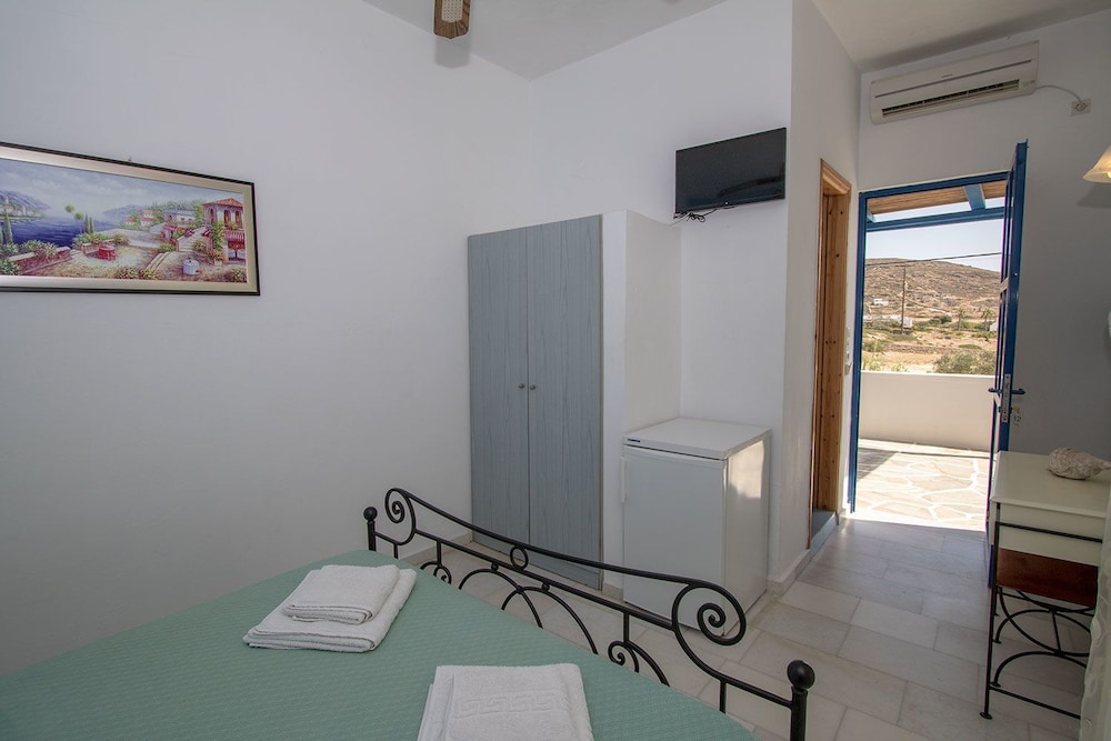 Dimitris Rooms 8/33