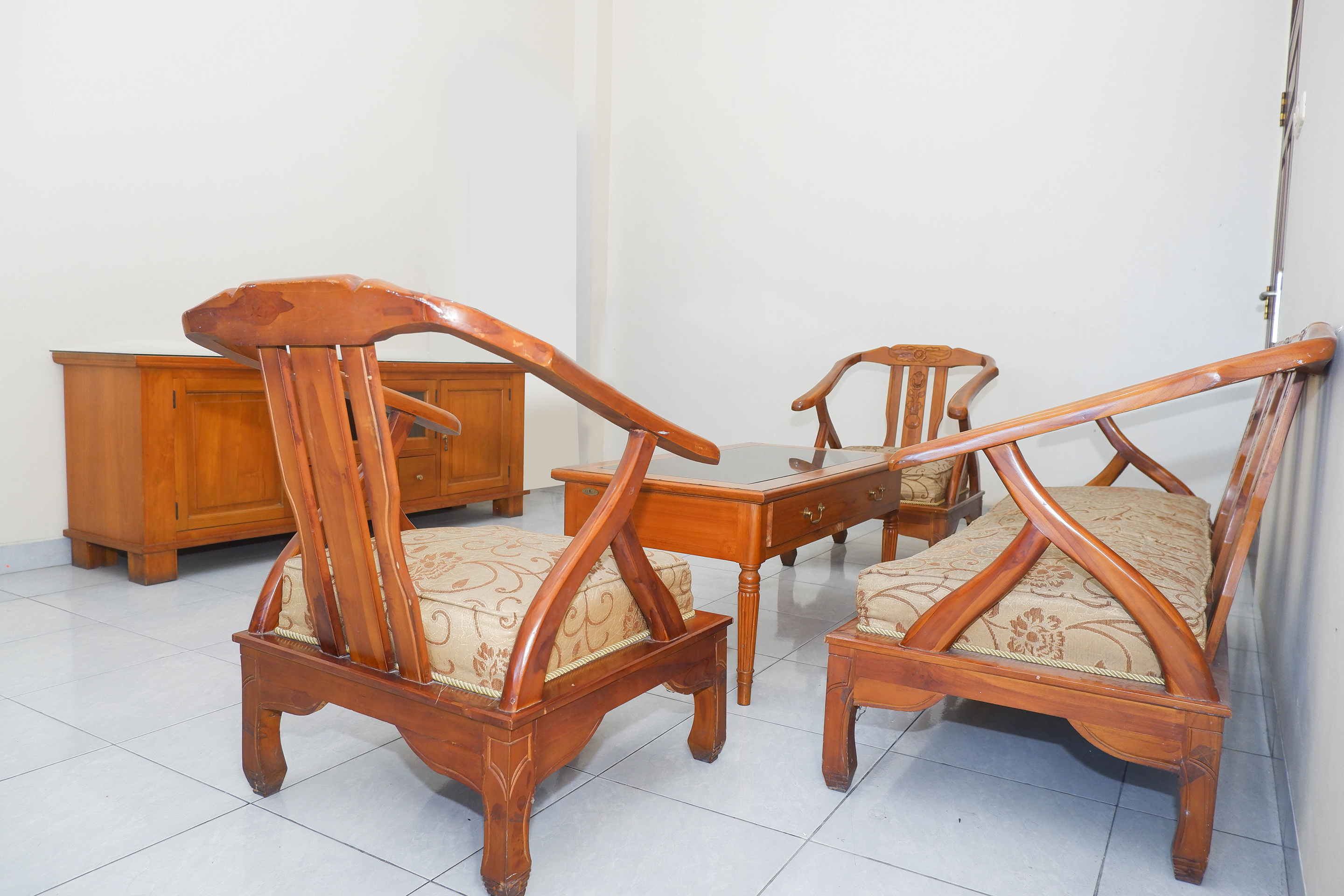 Oyo 1008 Setiabudi D'famili 32/37