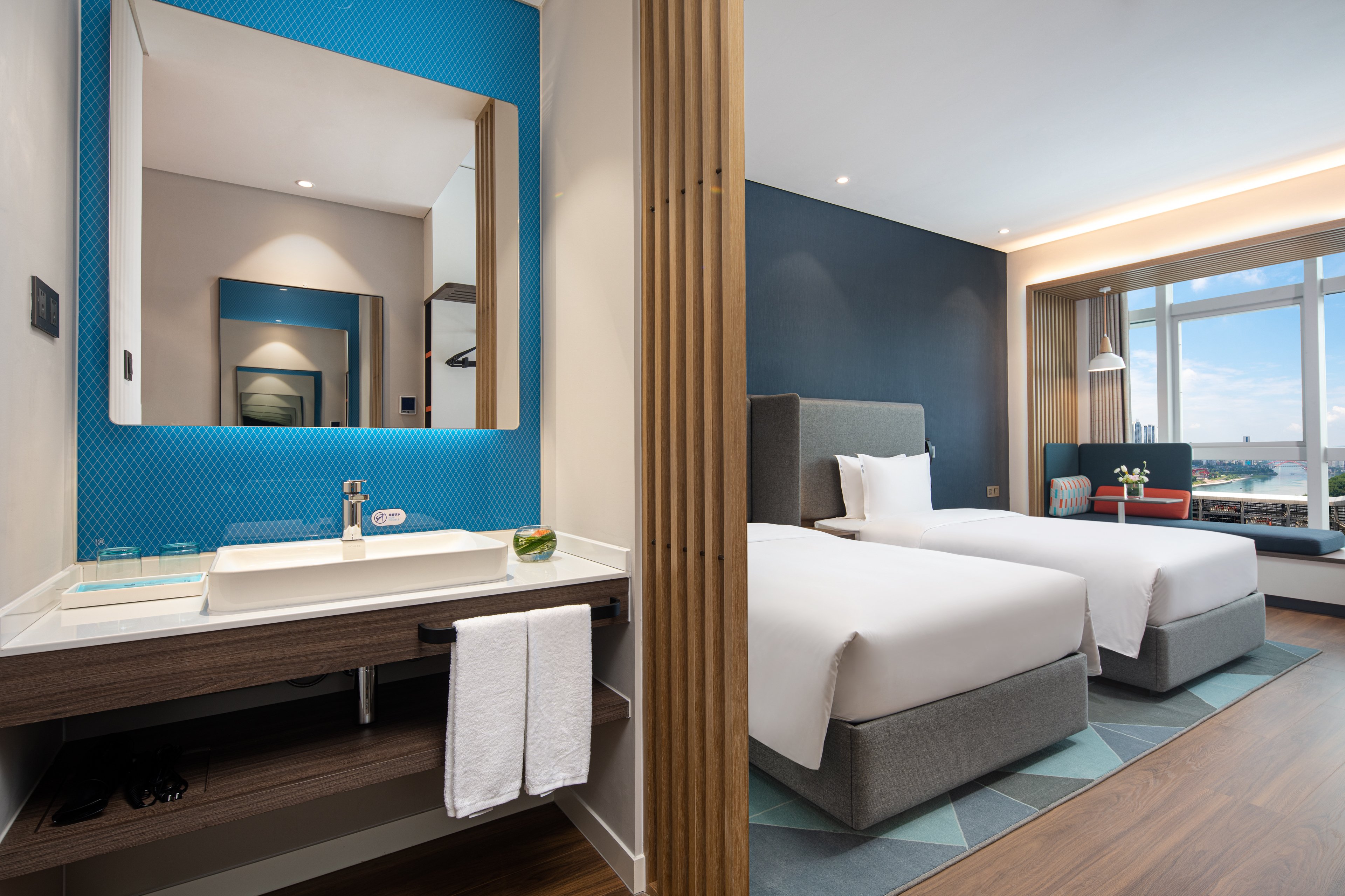 Holiday Inn Express Yibin 18/39