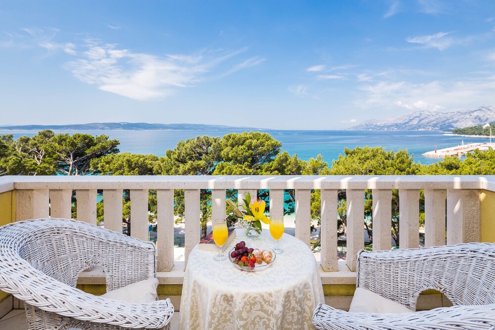 Hotel Villa Bacchus 42/50