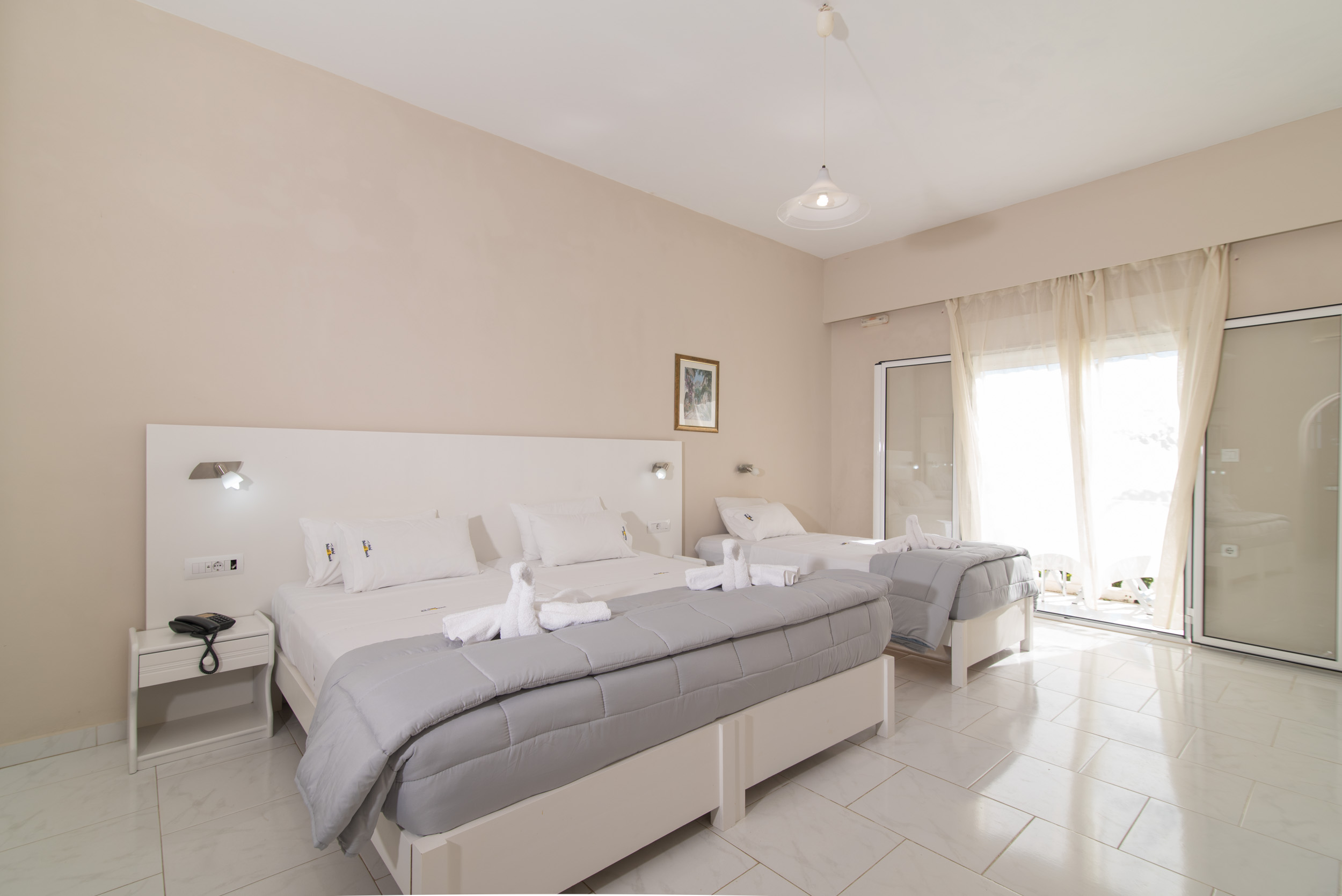 Superior, Double Bed, Lateral Side Sea View