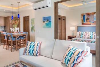 V Azul Vallarta - Luxury Vacation Rental- Adults Only 50/59