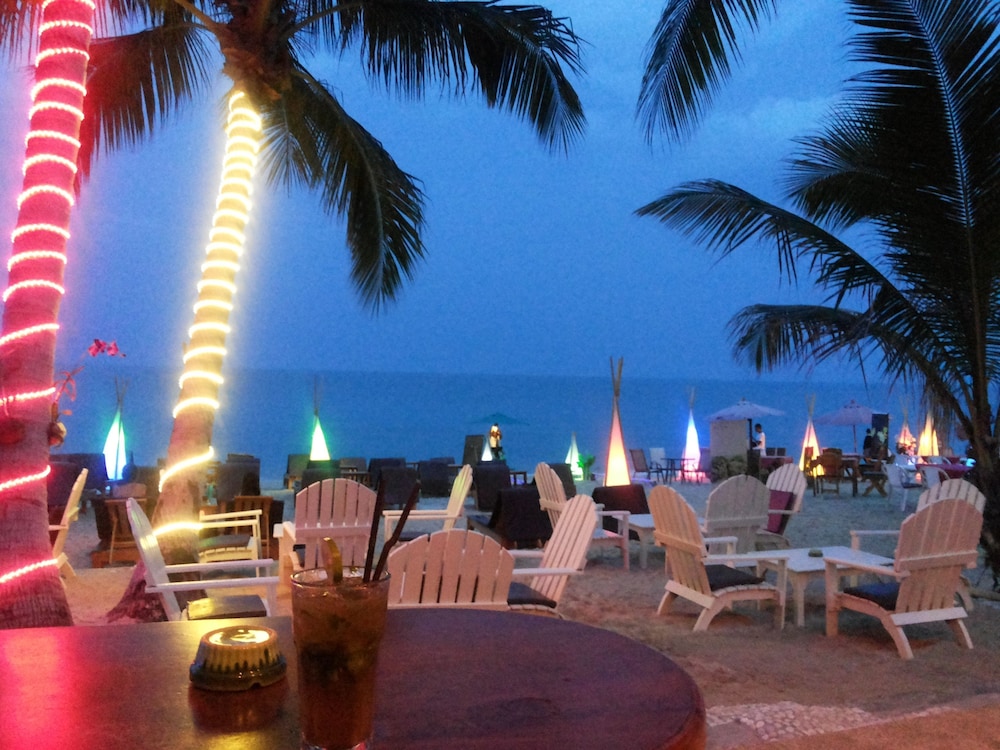 ASTROCOCO beach resort by Coconut Beach 9/42