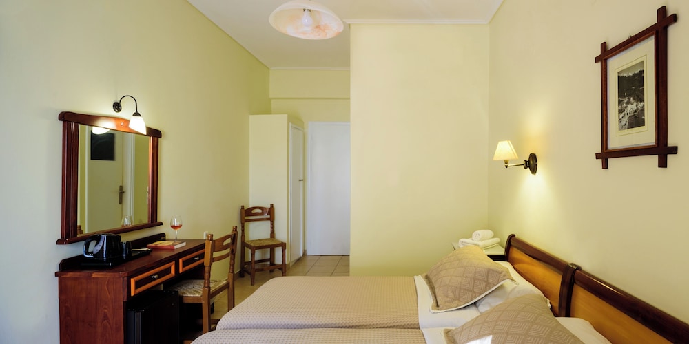 Karidis Hotel 27/48