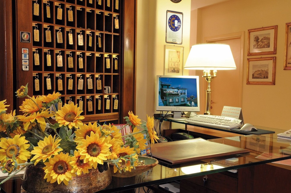 Titano Suites 6/32