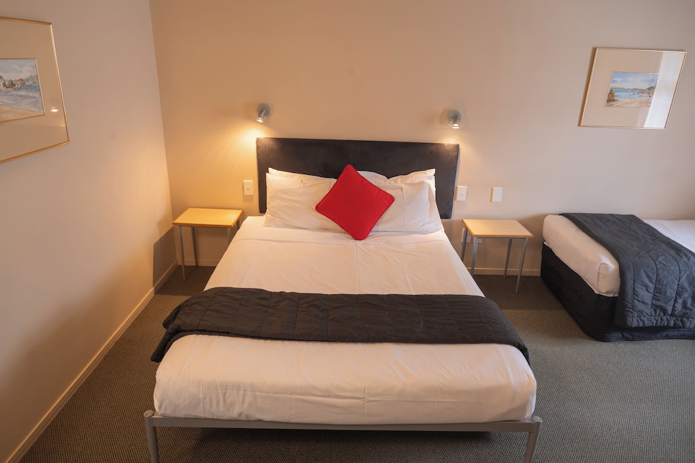 Victoria Court Motor Lodge 14/60