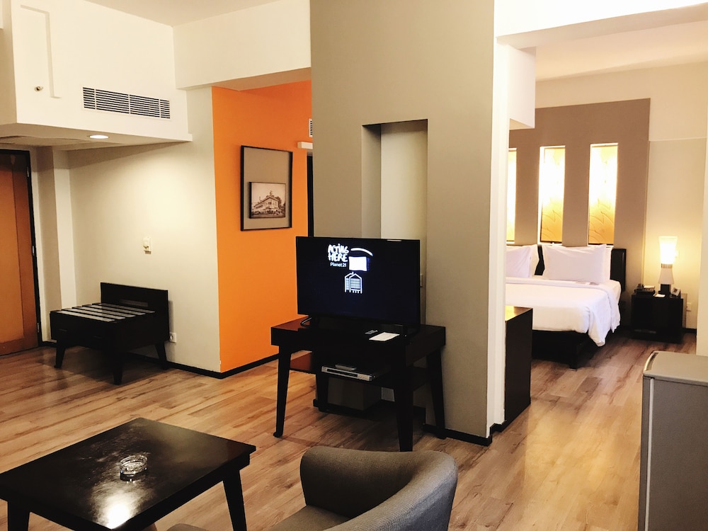 Mercure Surabaya Grand Mirama 55/81