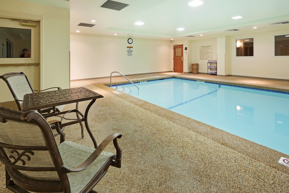Holiday Inn Express Hotel Suites Freeport 20/43