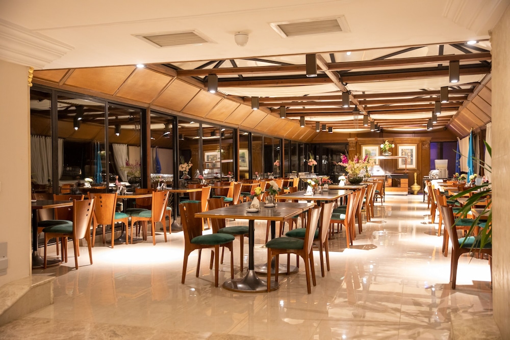 Amman International Hotel 33/45