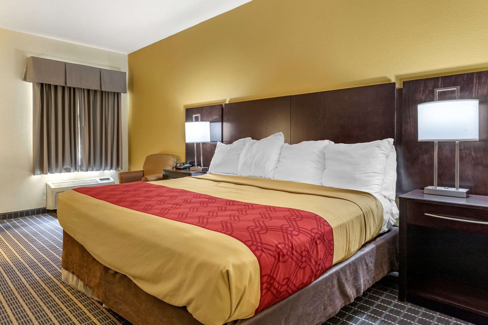 ROOM, KING BED, ACCESSIBLE