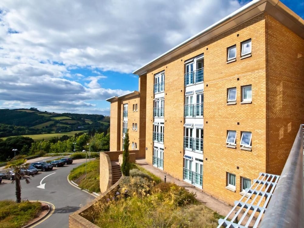 University of Exeter Holland Hall 6/50