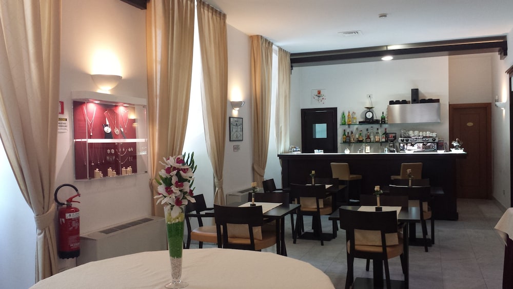 Hotel Due Colonne 47/71