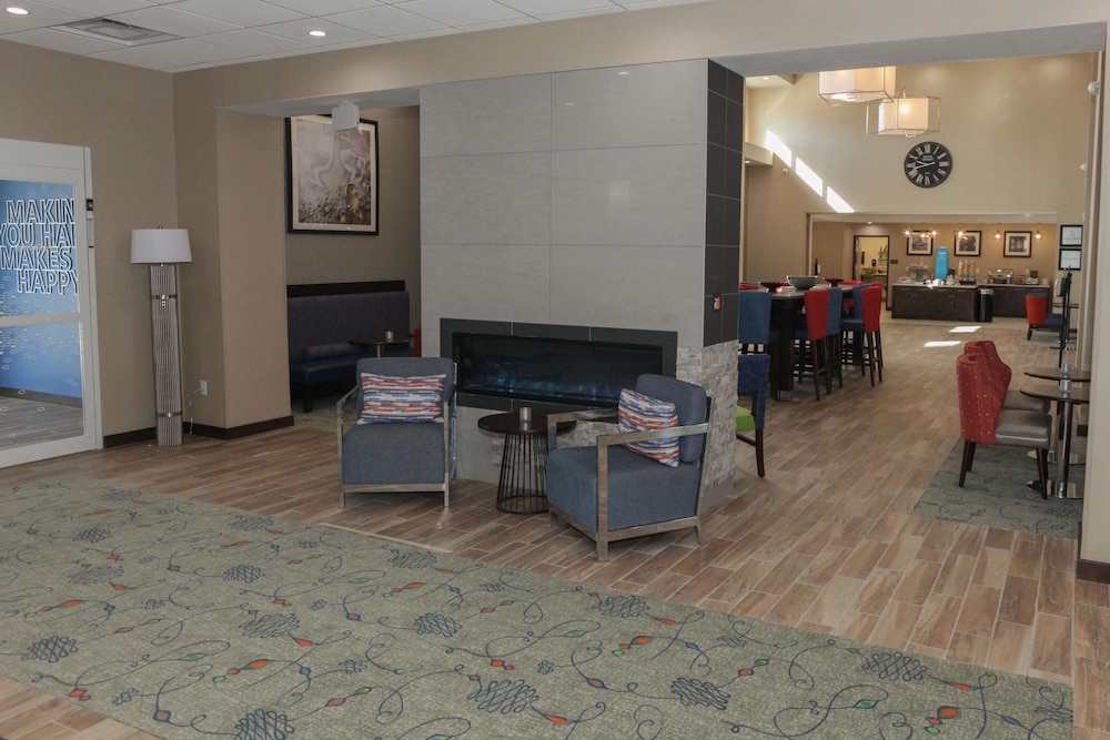 Hampton Inn and Suites Lafayette Medical Center CO 29/57