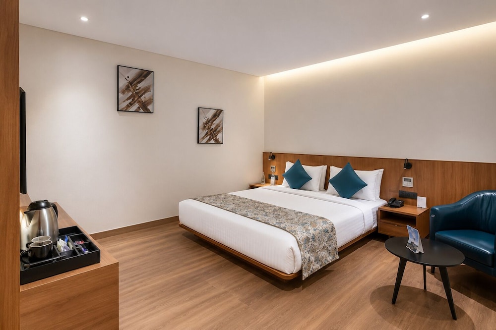 غرفة بريميوم بسرير كينج، The Fern Residency Jamnagar 3/4